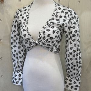URBAN OUTFITTERS White Floral Tie Front Top Size S Long Sleeve Prairie Style